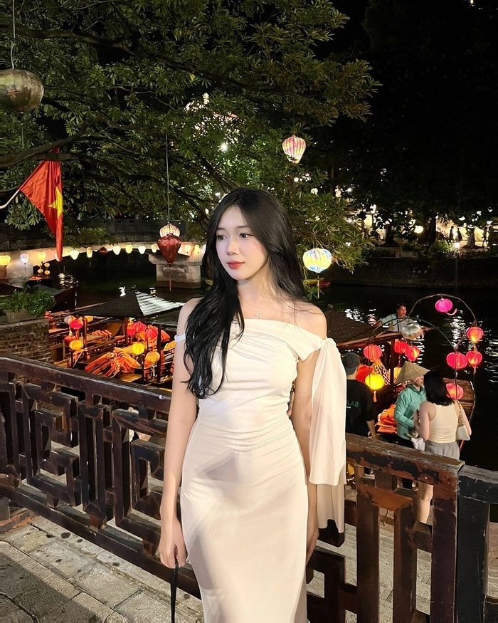 Ảnh gái xinh 2k7 đời thường