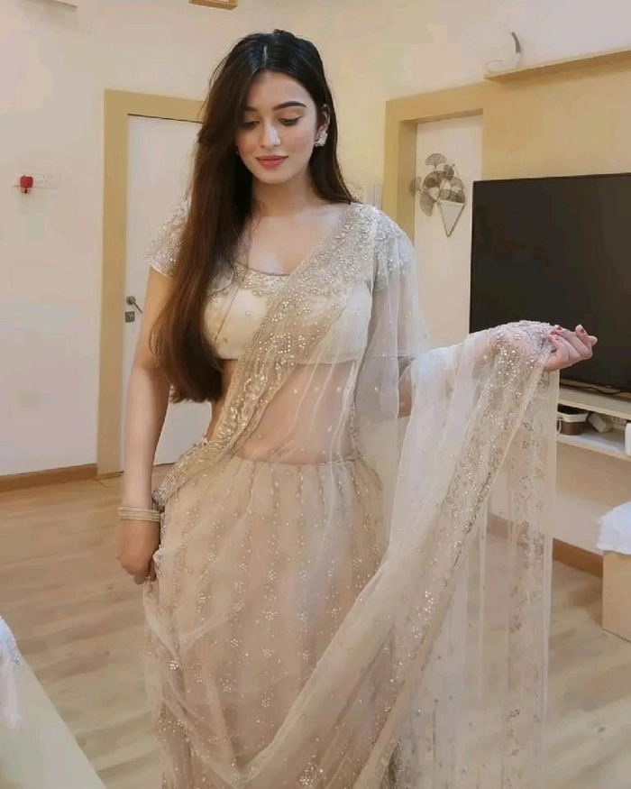 Ảnh gái xinh Ấn Độ trẻ trung