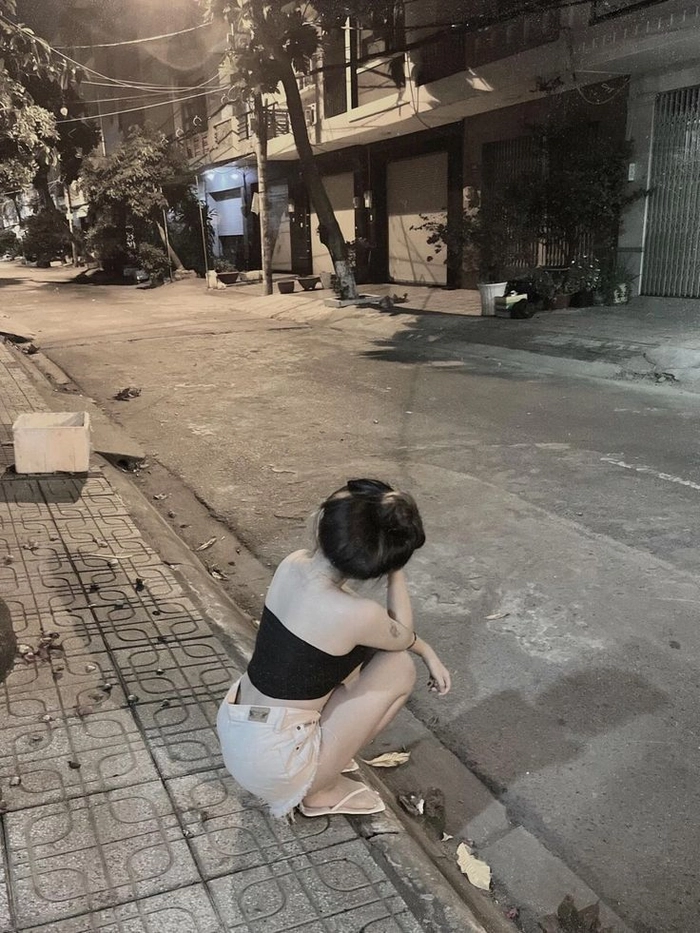 Ảnh gái xinh buồn đời thường