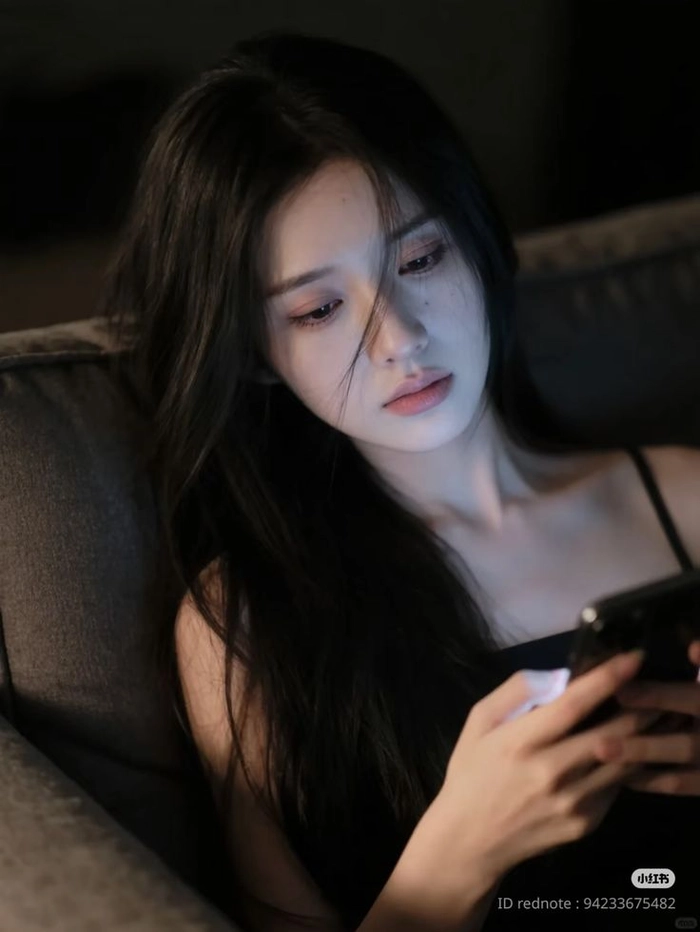 Ảnh gái xinh buồn khóc cảm xúc