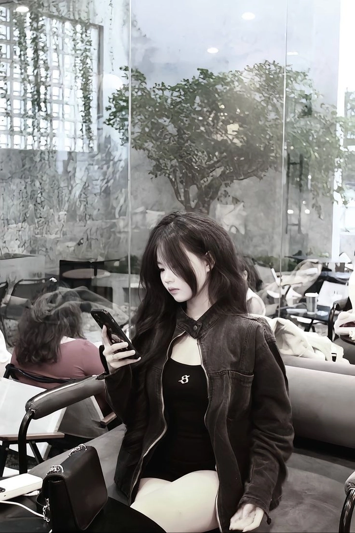 Ảnh gái xinh cấp 2 che mặt