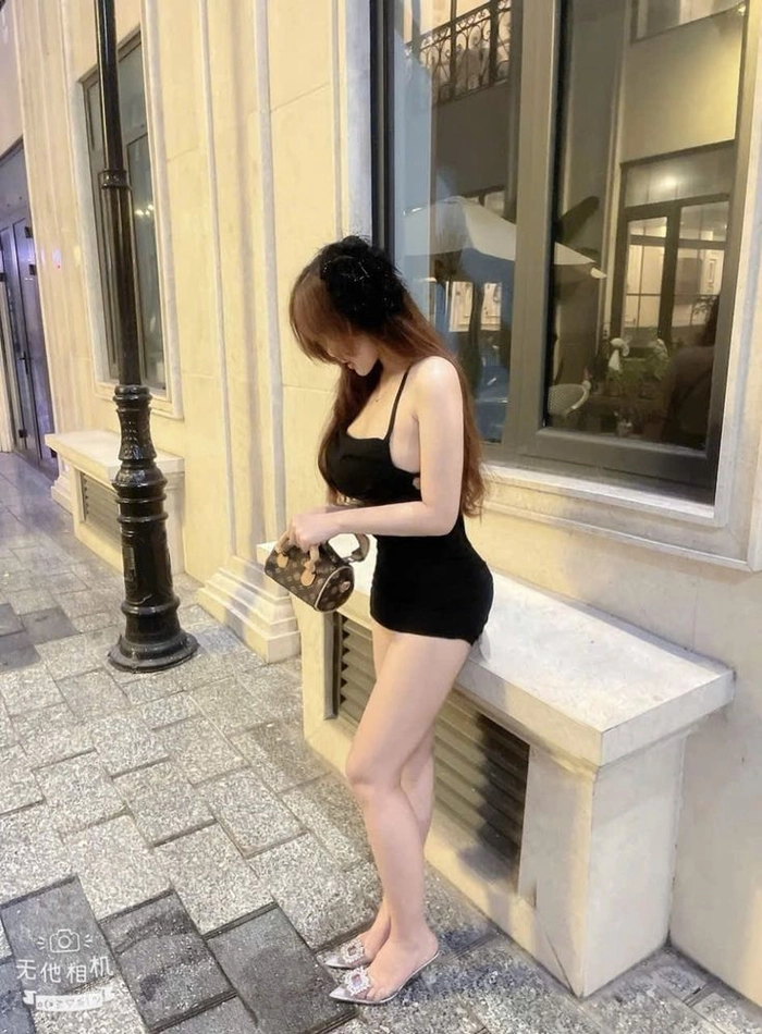 Ảnh gái xinh chụp Instagram che mặt