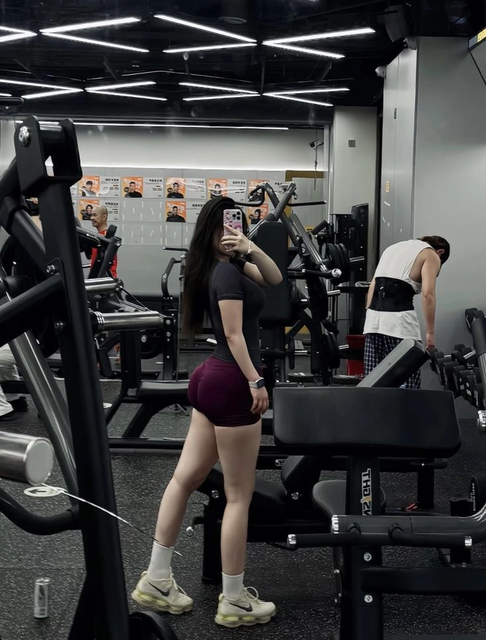 Ảnh gái xinh dáng đẹp body hài hòa