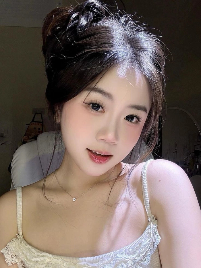 Ảnh gái xinh đeo kính 2005