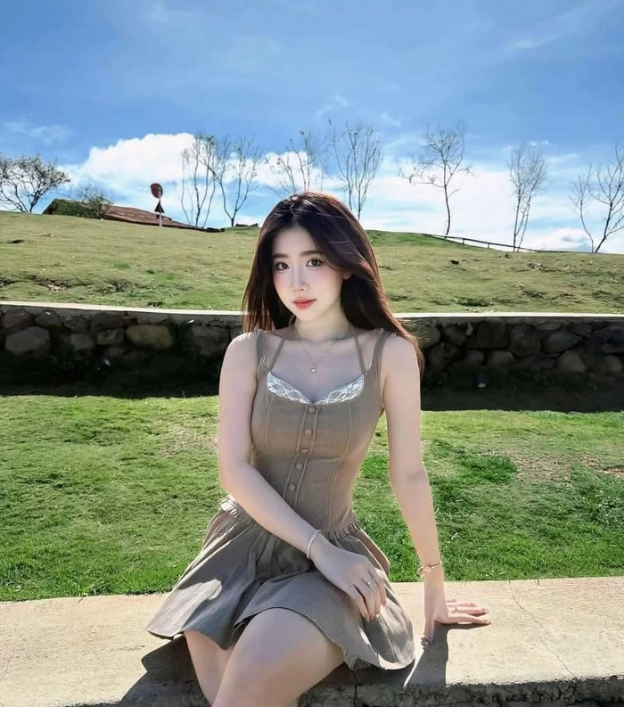 Ảnh gái xinh đeo kính 2k5 dễ thương