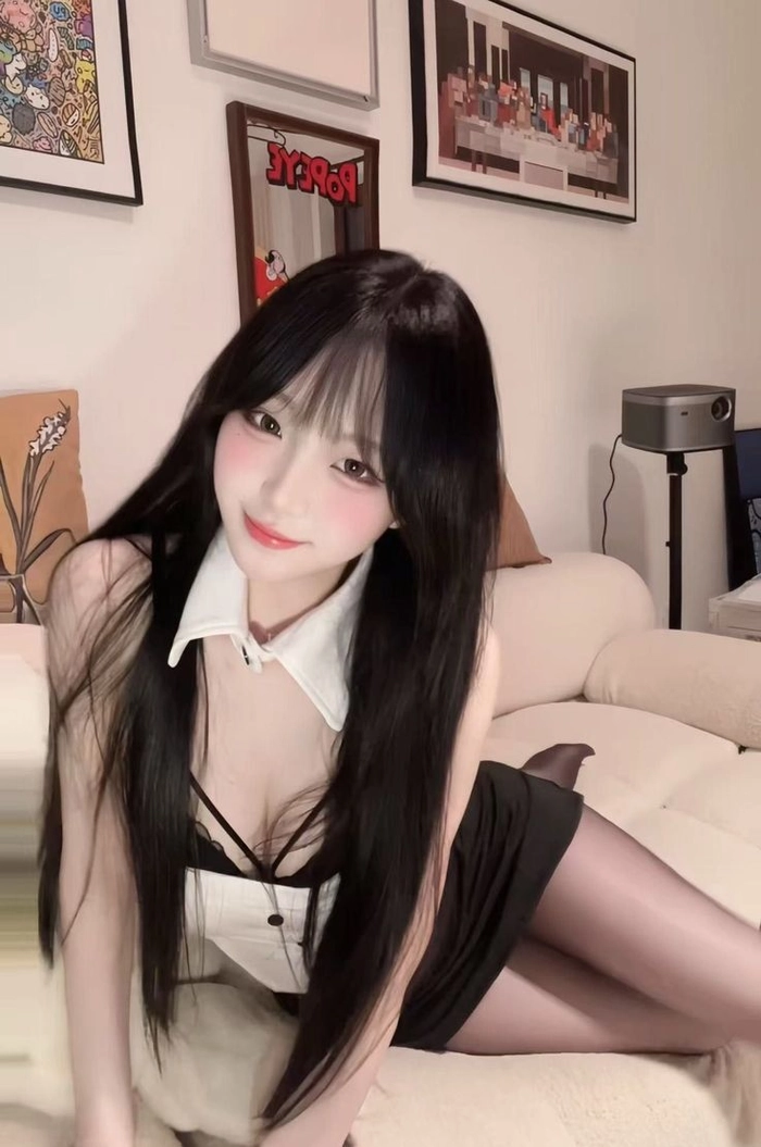 Ảnh gái xinh đồ hầu gái phong cách dễ thương