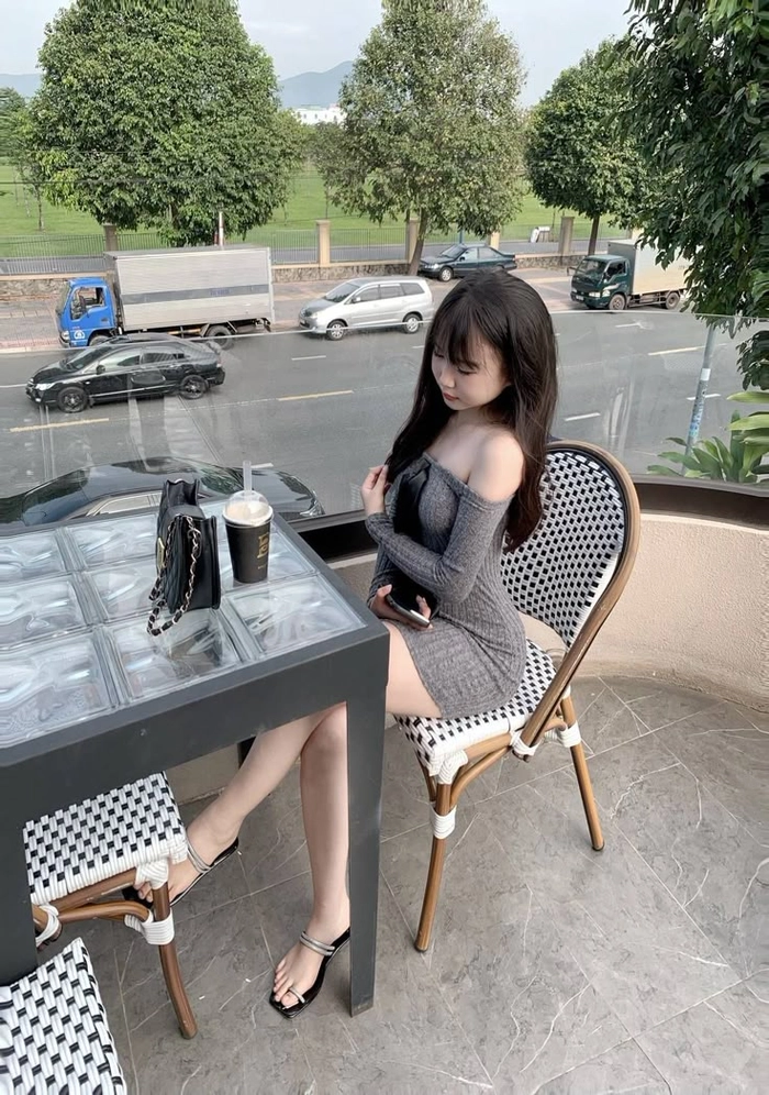 Ảnh gái xinh học sinh cấp 2 đời thường