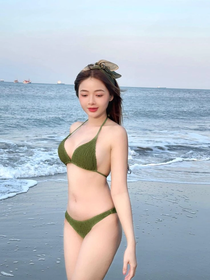 Ảnh gái xinh mặc bikini nóng bỏng thời trang