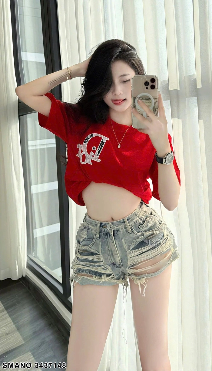 Ảnh gái xinh quần jean ngắn được quan tâm