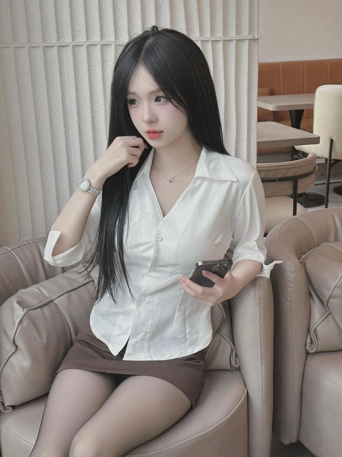 Ảnh gái xinh quần tất hài hòa