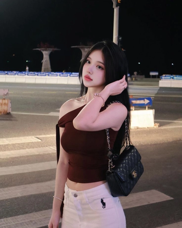 Ảnh gái xinh sinh năm 2008