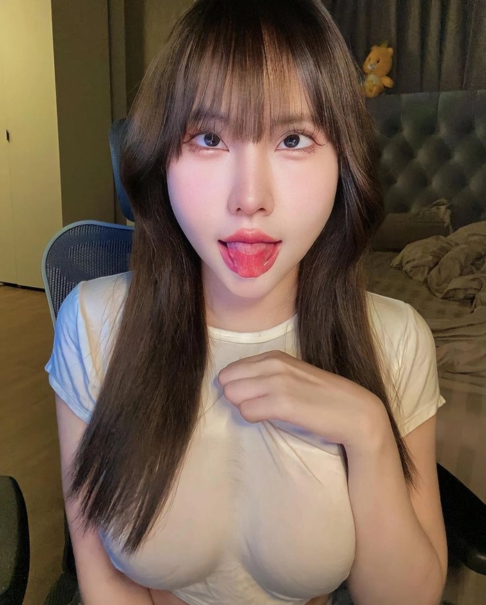 Ảnh gái xinh thả rông phong cách tự nhiên