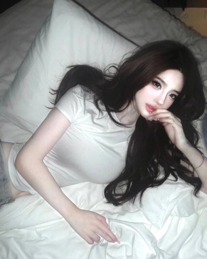 Ảnh gái xinh tóc dài nhẹ nhàng gợi cảm