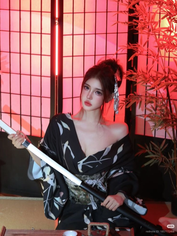 Ảnh girl kimono cuốn hút ánh nhìn