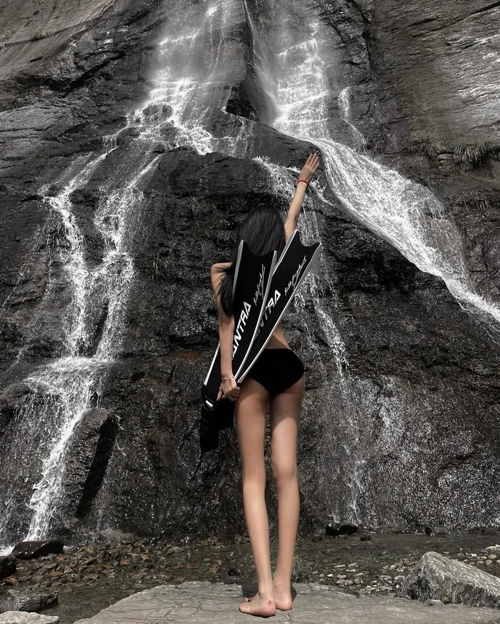 Ảnh mạng gái xinh chụp dáng phổ biến