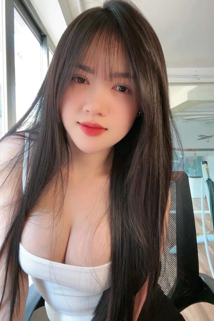 Gái Indonesia phong cách gợi cảm