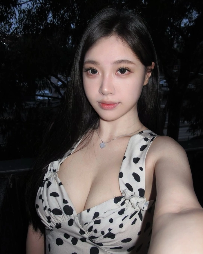 Gái Indonesia phong cách sexy cuốn hút