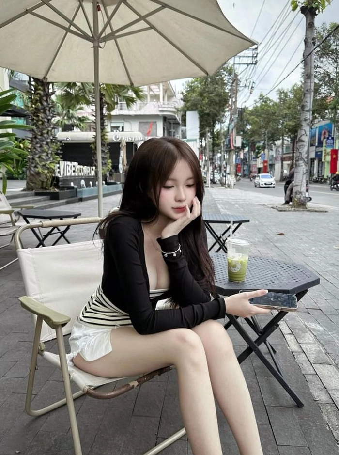 Gái xinh Hà Nội sexy kín đáo