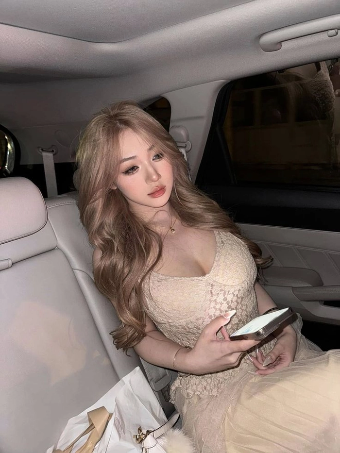 Gái xinh Indonesia phong thái tự tin