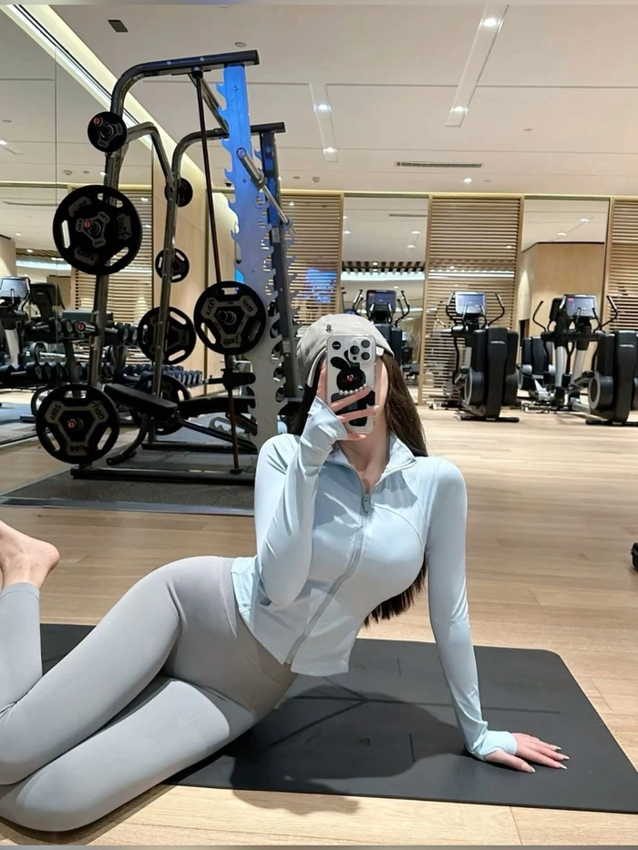 Gái xinh TikTok tập yoga được yêu thích