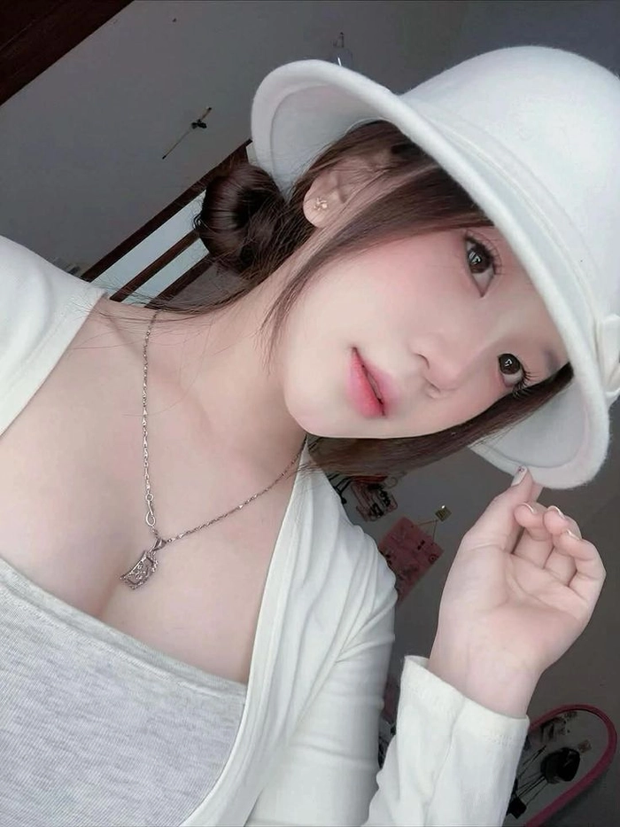 Gái xinh Việt Nam chụp ảnh tự sướng tinh tế