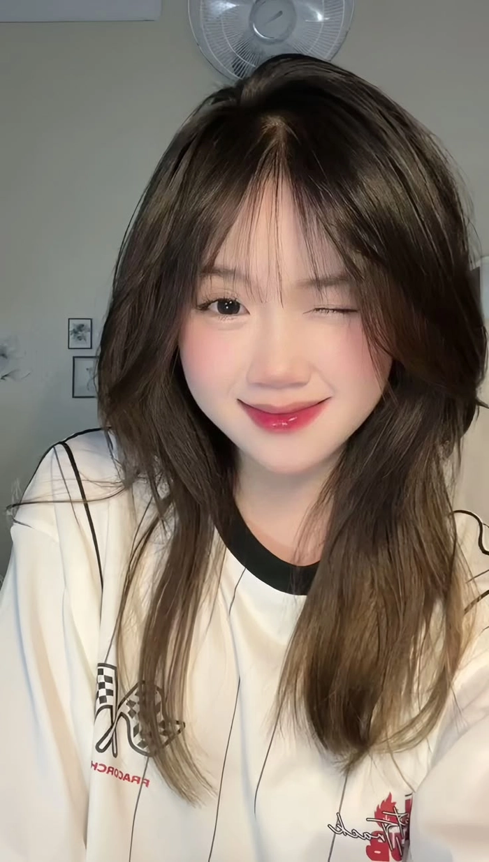 Gái xinh đẹp nhất Việt Nam phong cách trẻ