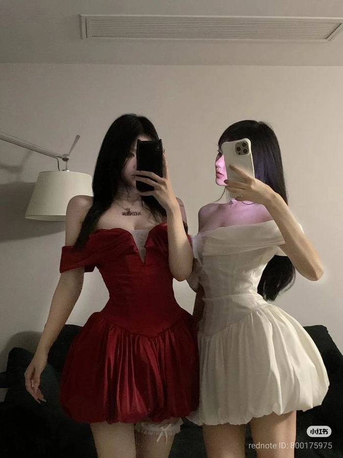 Gái xinh đồng tính phong cách tự nhiên