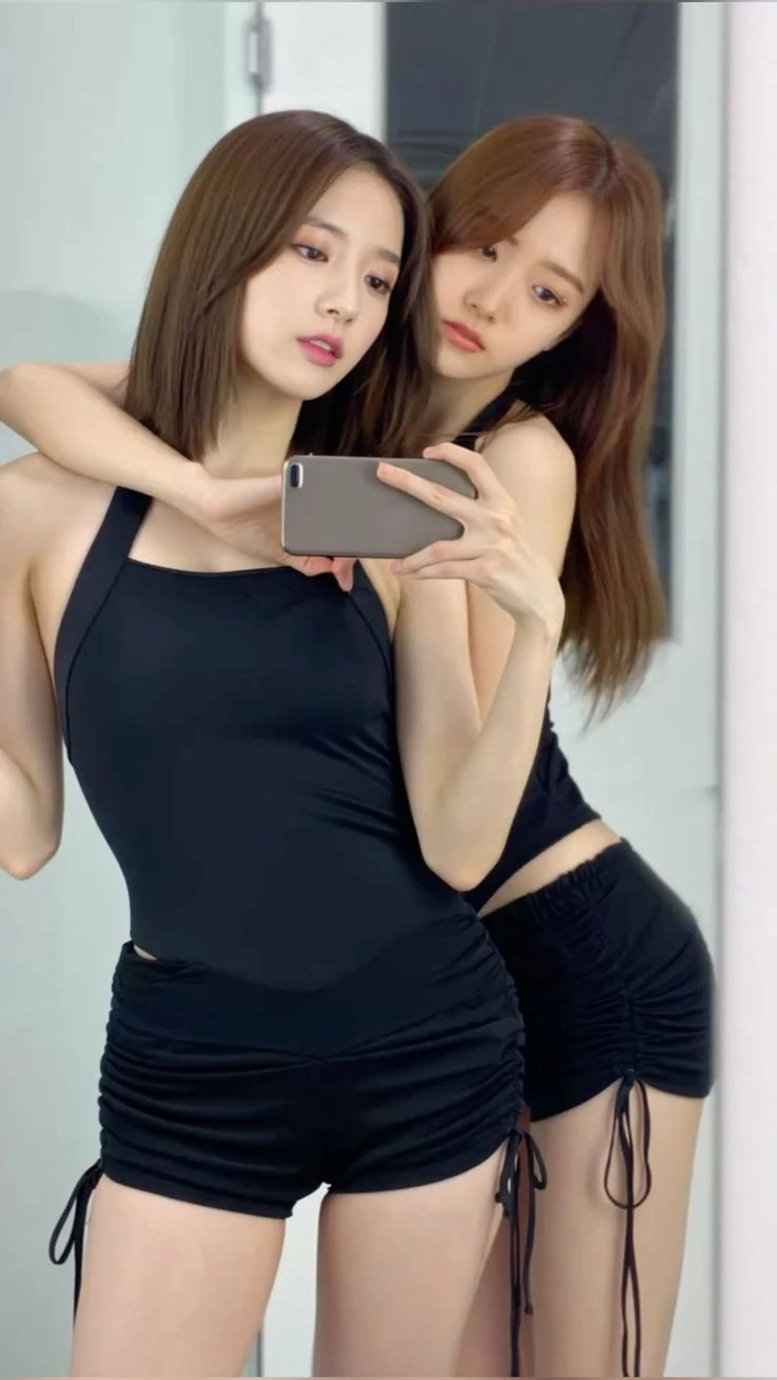 Gái xinh đồng tính phong thái nhẹ nhàng