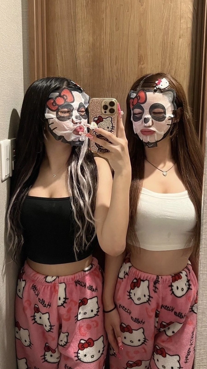 Gái xinh đồng tính trẻ trung gần gũi