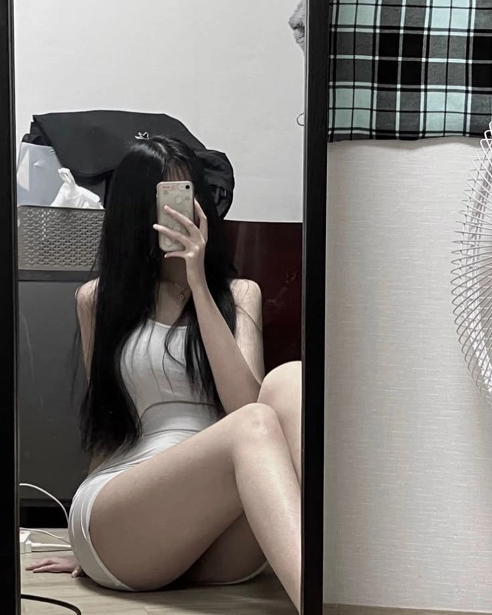 Gái xinh đùi to sexy hiện đại