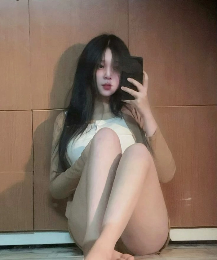 Gái xinh đùi to sexy thời thượng