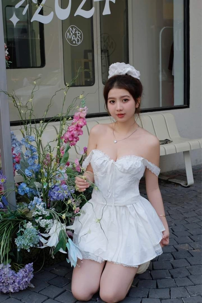 Gái xinh mới lớn với vẻ đẹp thuần khiết