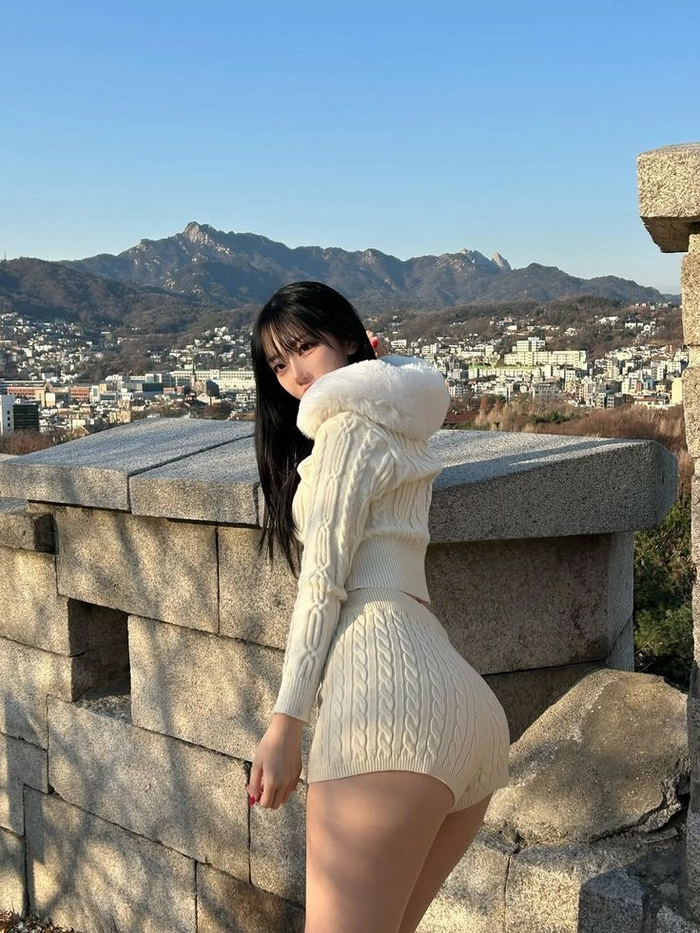 Gái xinh mông to sexy tự tin