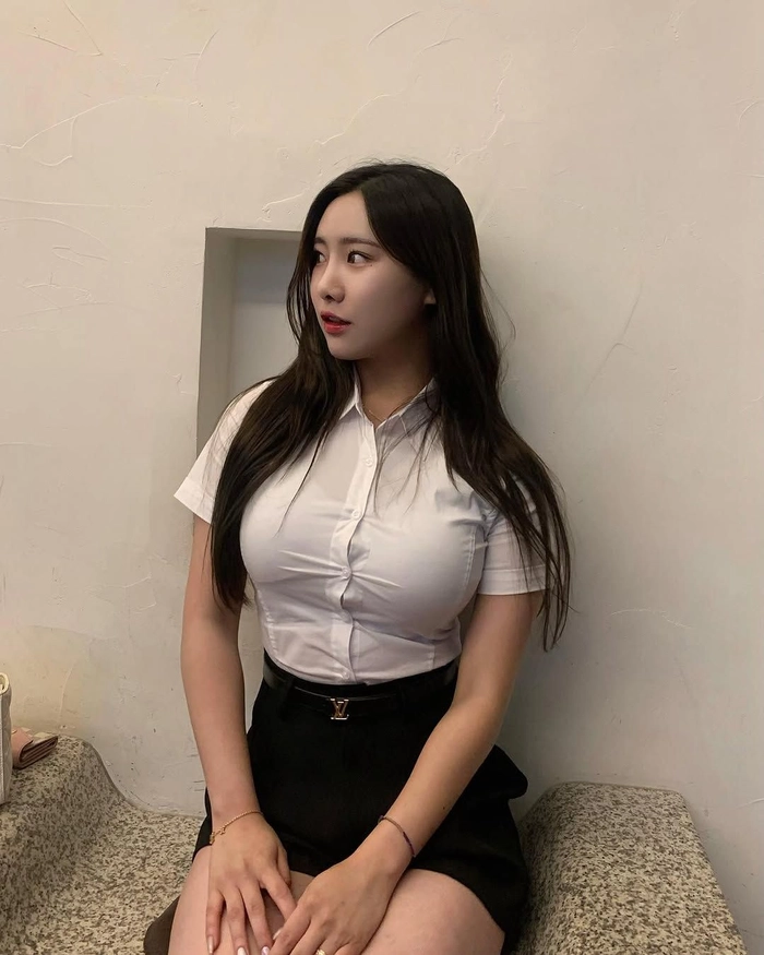 Gái xinh mũm mĩm mang nét duyên dáng