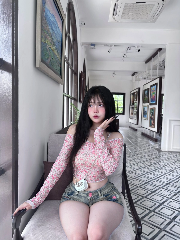 Gái xinh mũm mĩm thể hiện sự tự tin