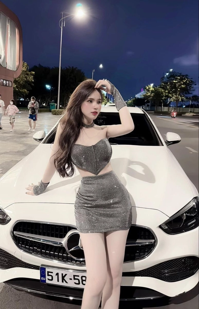 Gái xinh quần ngắn nhảy TikTok được yêu thích