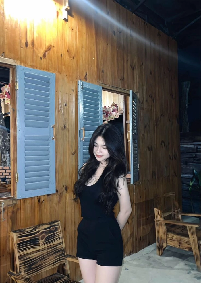 Gái xinh quần ngắn phong cách đời sống