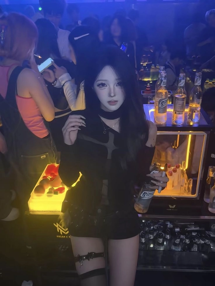 Gái xinh say rượu nét đẹp đời sống