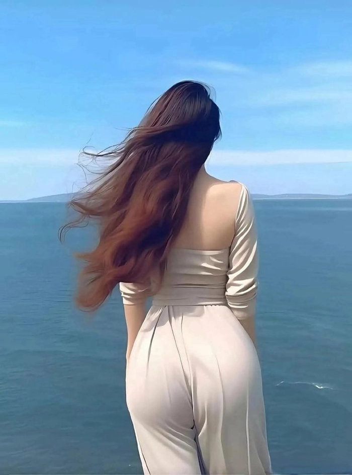 Gái xinh sexy mông to tinh tế