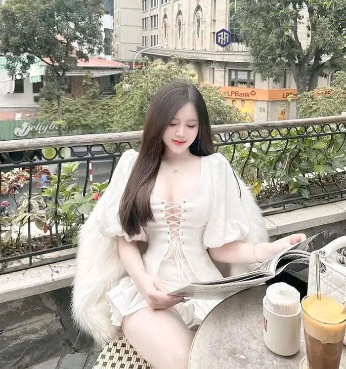 Gái xinh trên Instagram phong cách trẻ