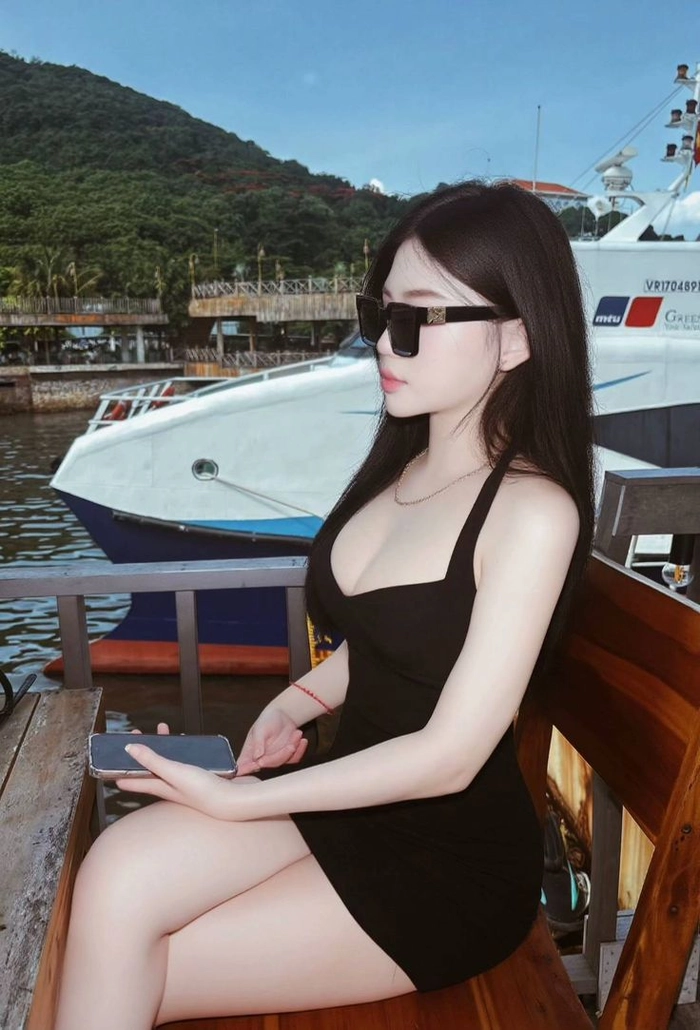 Girl slayy sexy cá tính