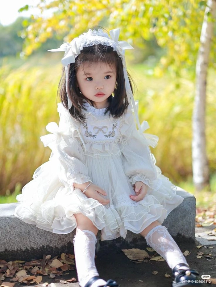 Hình ảnh bé gái xinh đẹp