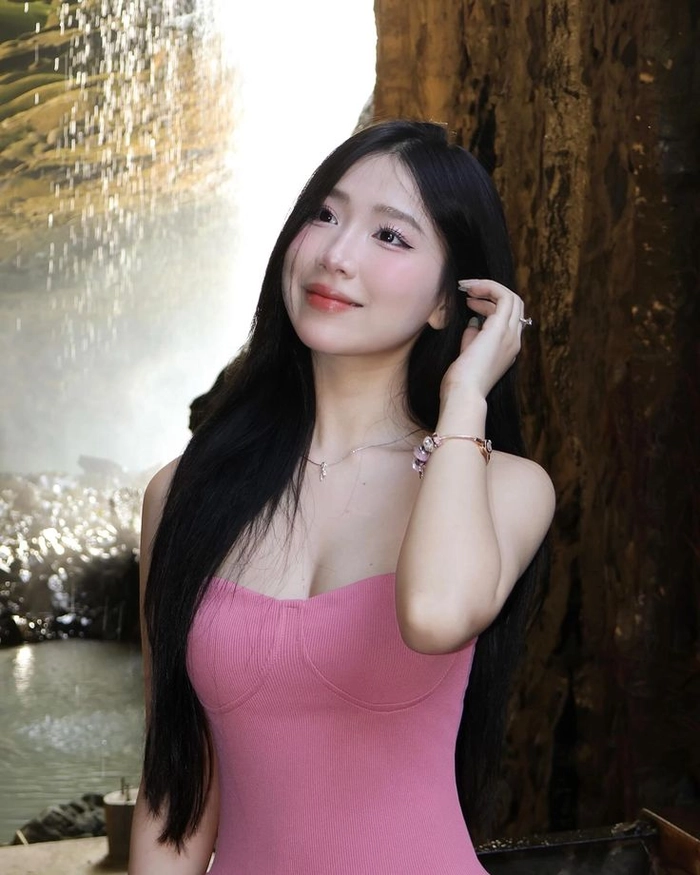 Hình ảnh con gái 2008 tự nhiên