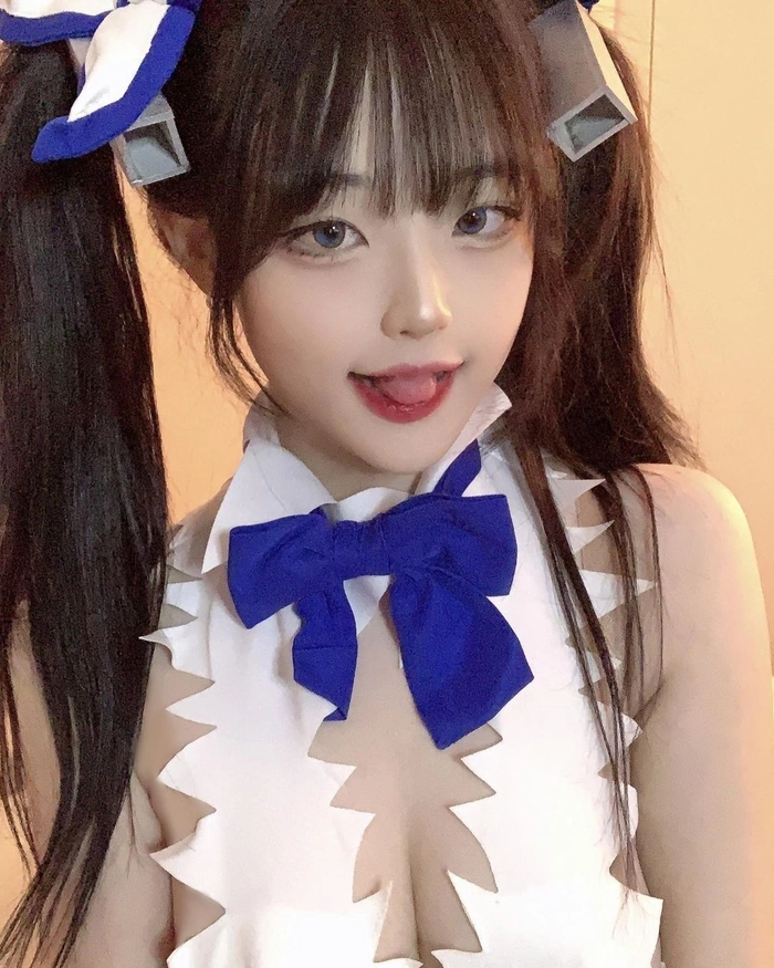 Hình ảnh con gái mặc đồ hầu gái thẩm mỹ