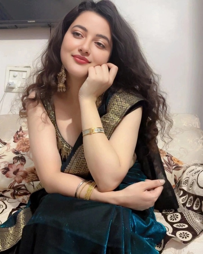 Hình ảnh gái Ấn Độ đẹp dịu dàng