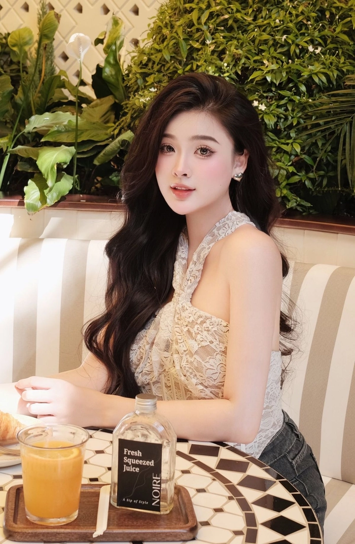 Hình ảnh gái xinh Hà Nội năng động