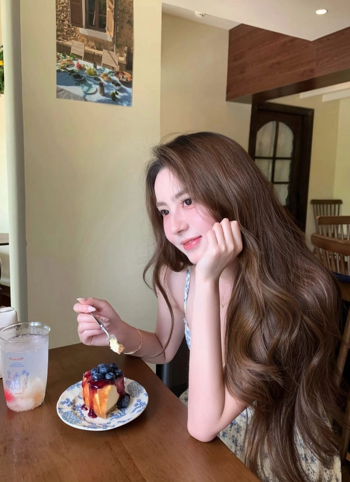 Hình ảnh gái xinh Hà Nội thu hút người xem