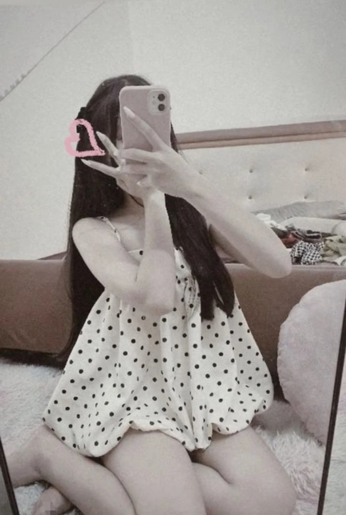 Hình ảnh gái xinh mặc đồ ngủ nữ tính