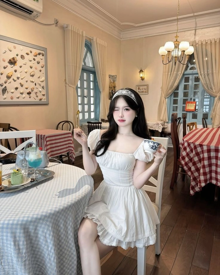 Hình ảnh nữ sinh cấp 3 trong trẻo