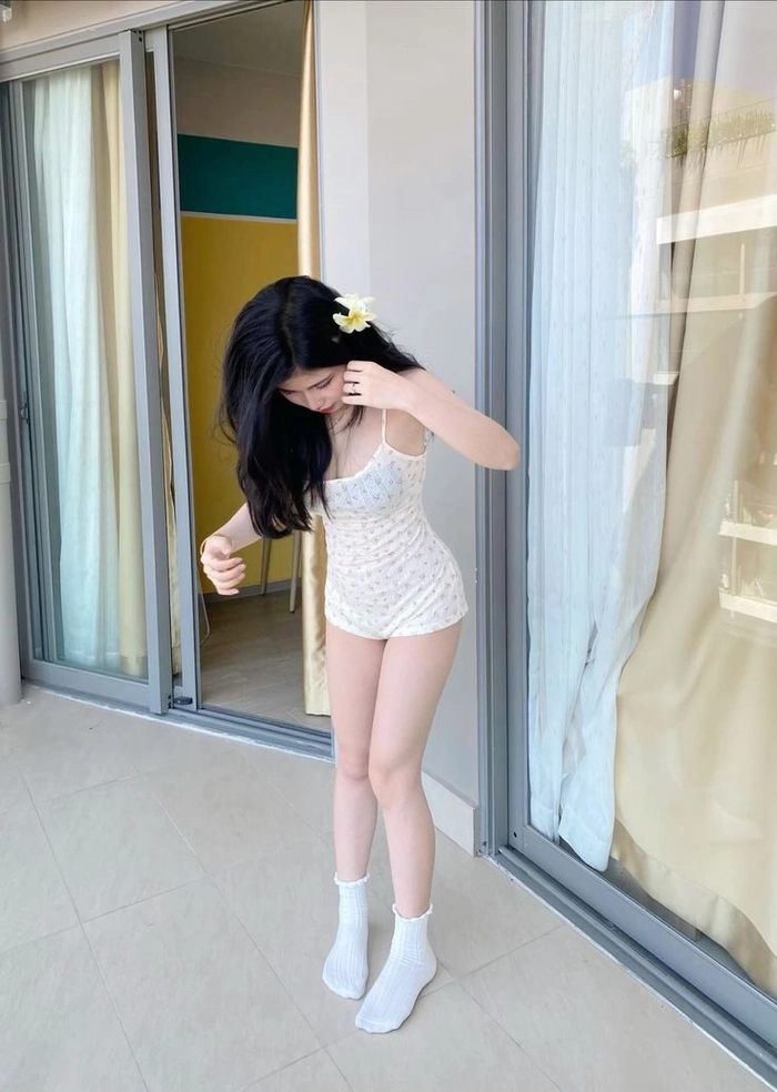 Hình gái xinh mặc đồ ngủ quyến rũ